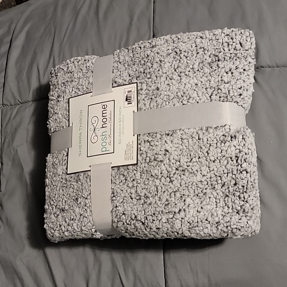 Serpa throw